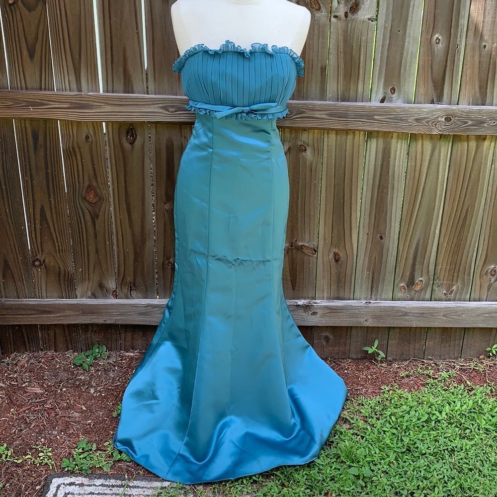 Strapless blue/ teal Evening Gown
